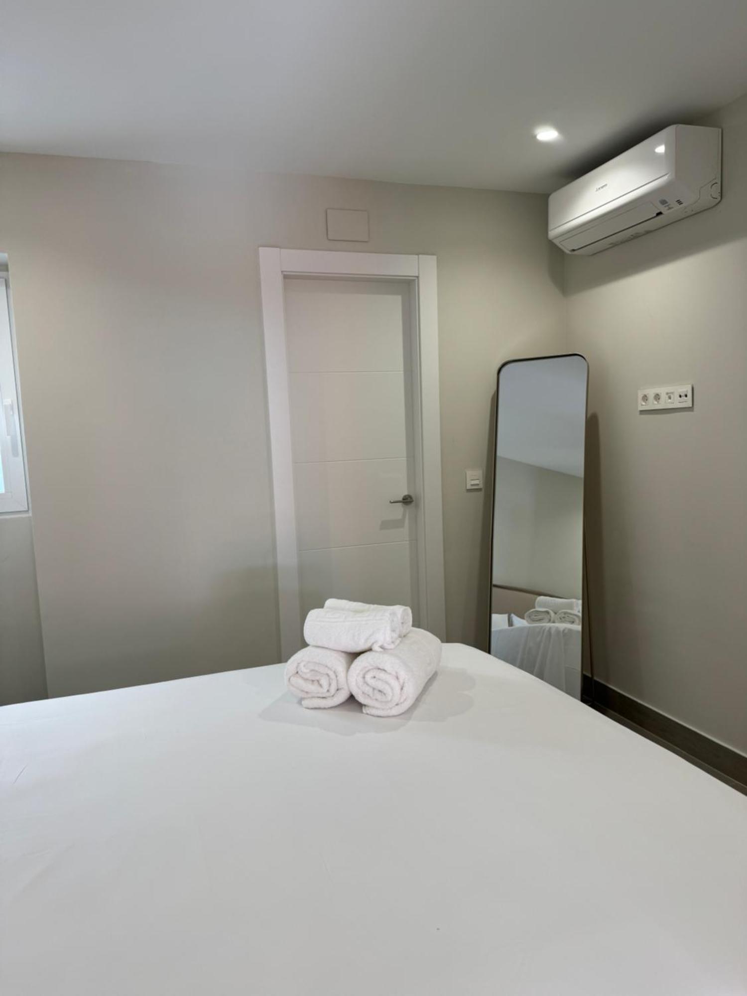 Navas 102 Cosmopolitan Loft Apartment กรานาดา ภายนอก รูปภาพ